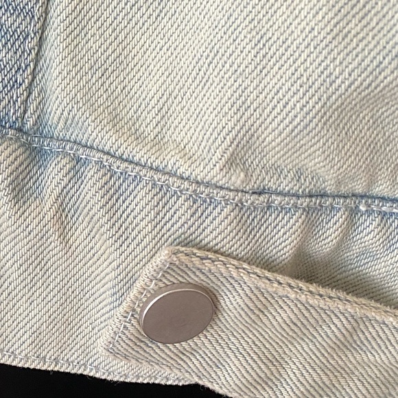 Elegant Glitter Light Blue Denim Jacket with Glitter Accents - Picture 6 of 6